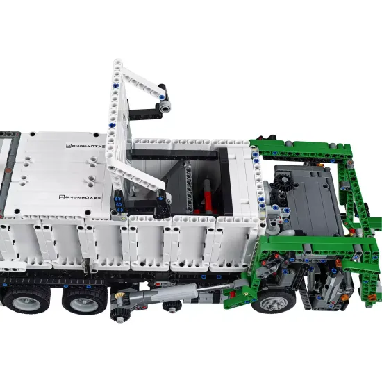 Конструктор LEGO Technic Грузовик MACK (42078)