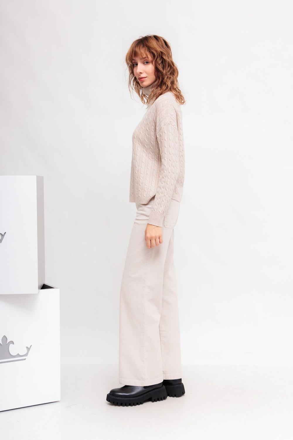 Брюки Marc Aurel 93326 молочный вельвет