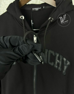 Спортивный костюм Givenchy