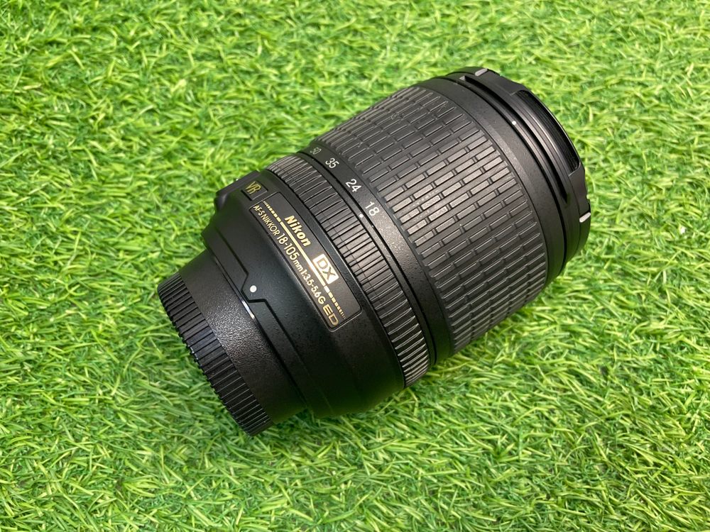 Nikon 18-105mm 3.5-5.6G AF-S ED DX VR Nikkor