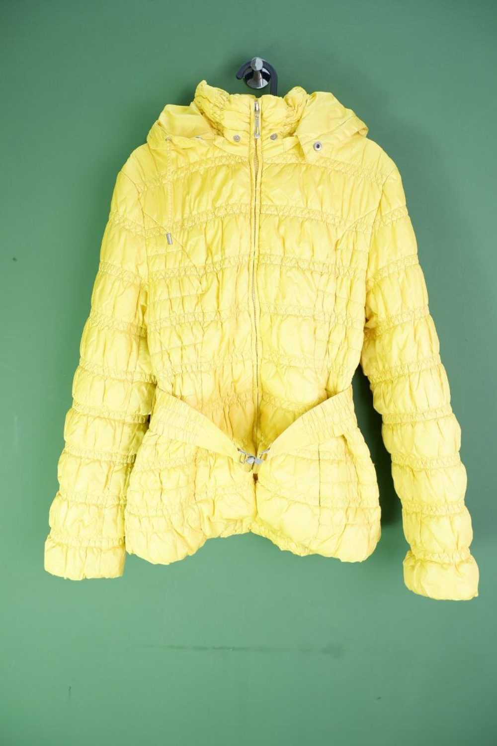 Куртка DASER яркая женственная на осень/весну 42 размер