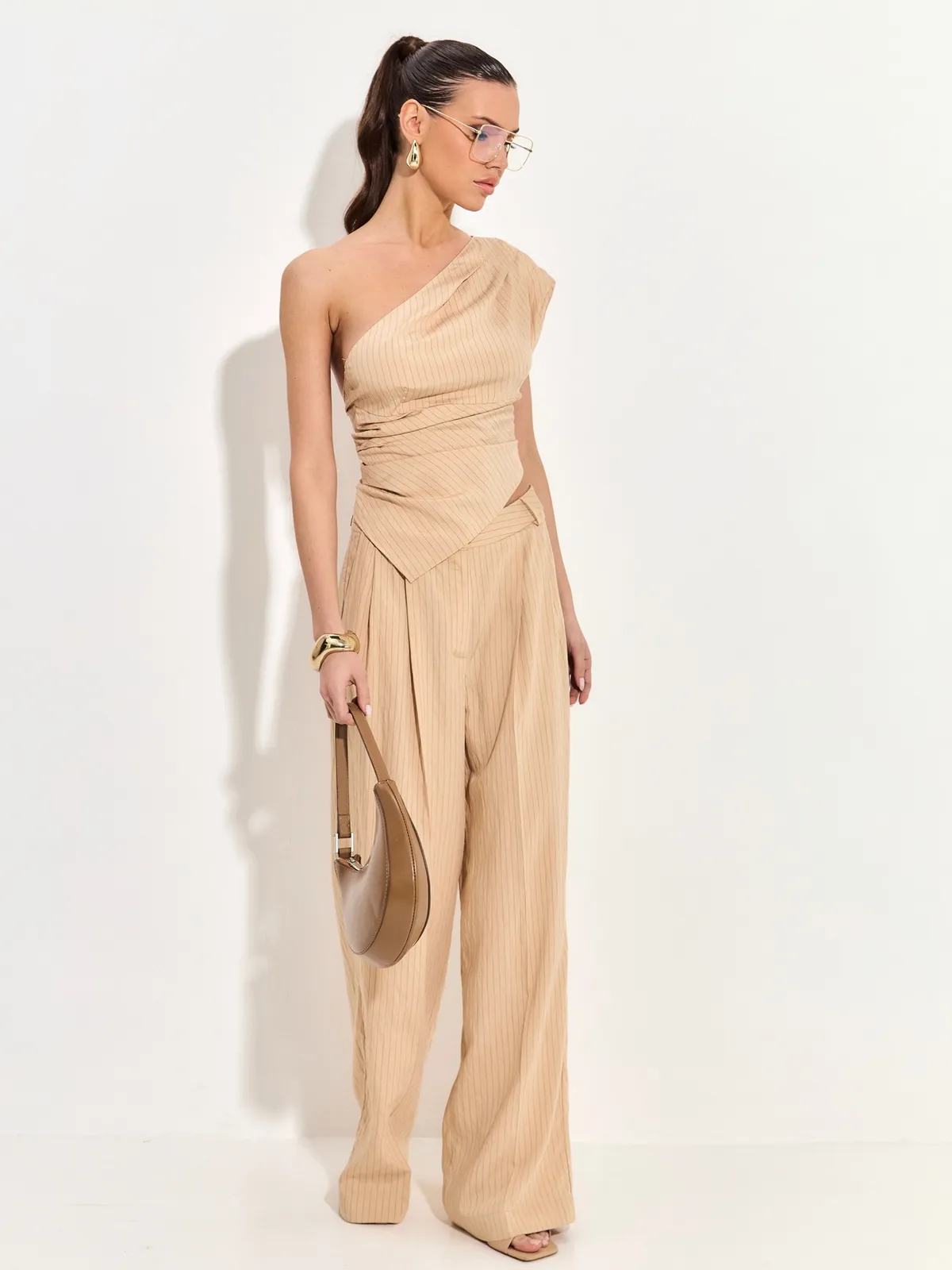 Брюки в полоску