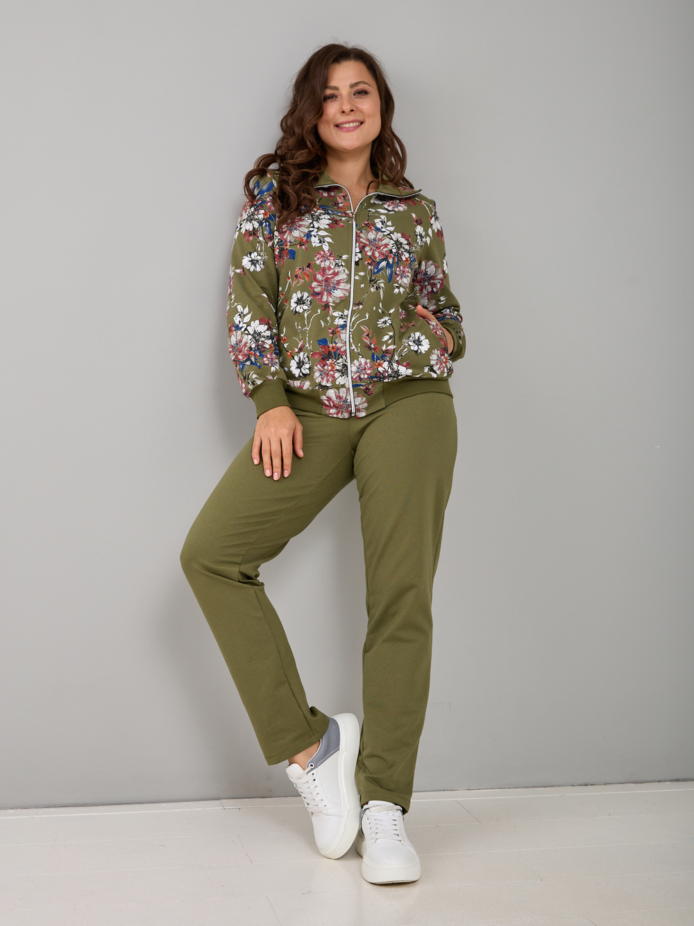 Костюм с брюками КБ-184/цветы-фисташка