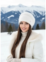Шапка зимняя вязаная из ангоры тёплая объёмная с брошью