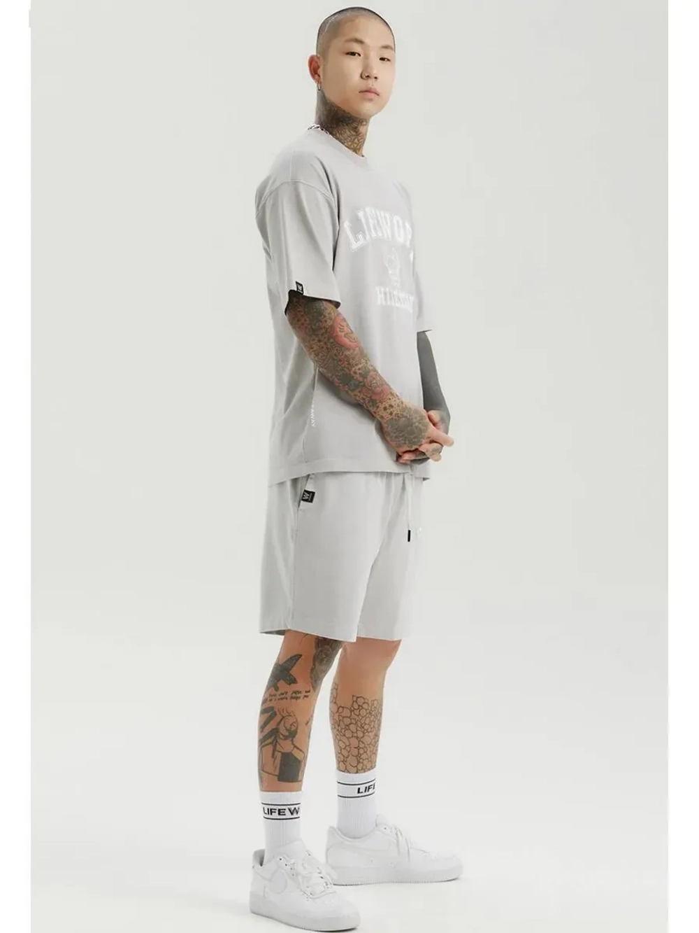 Пигментные шорты с арочной надписью