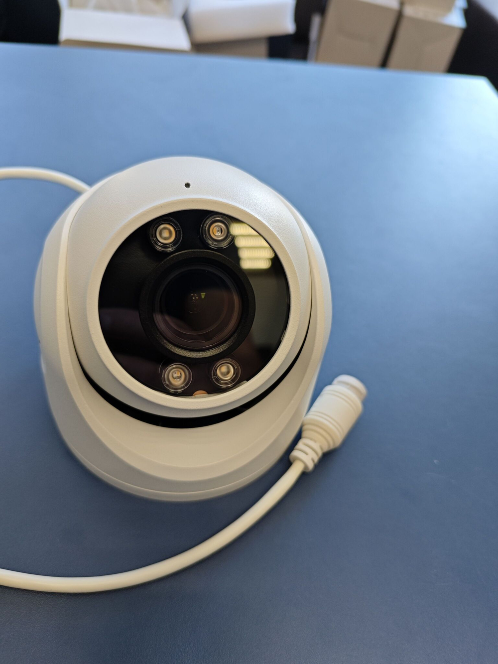 PVC-IP5Z-WDZ5PF Купольная IP-камера 5Мп, Объектив мотор 2.7-13.5мм