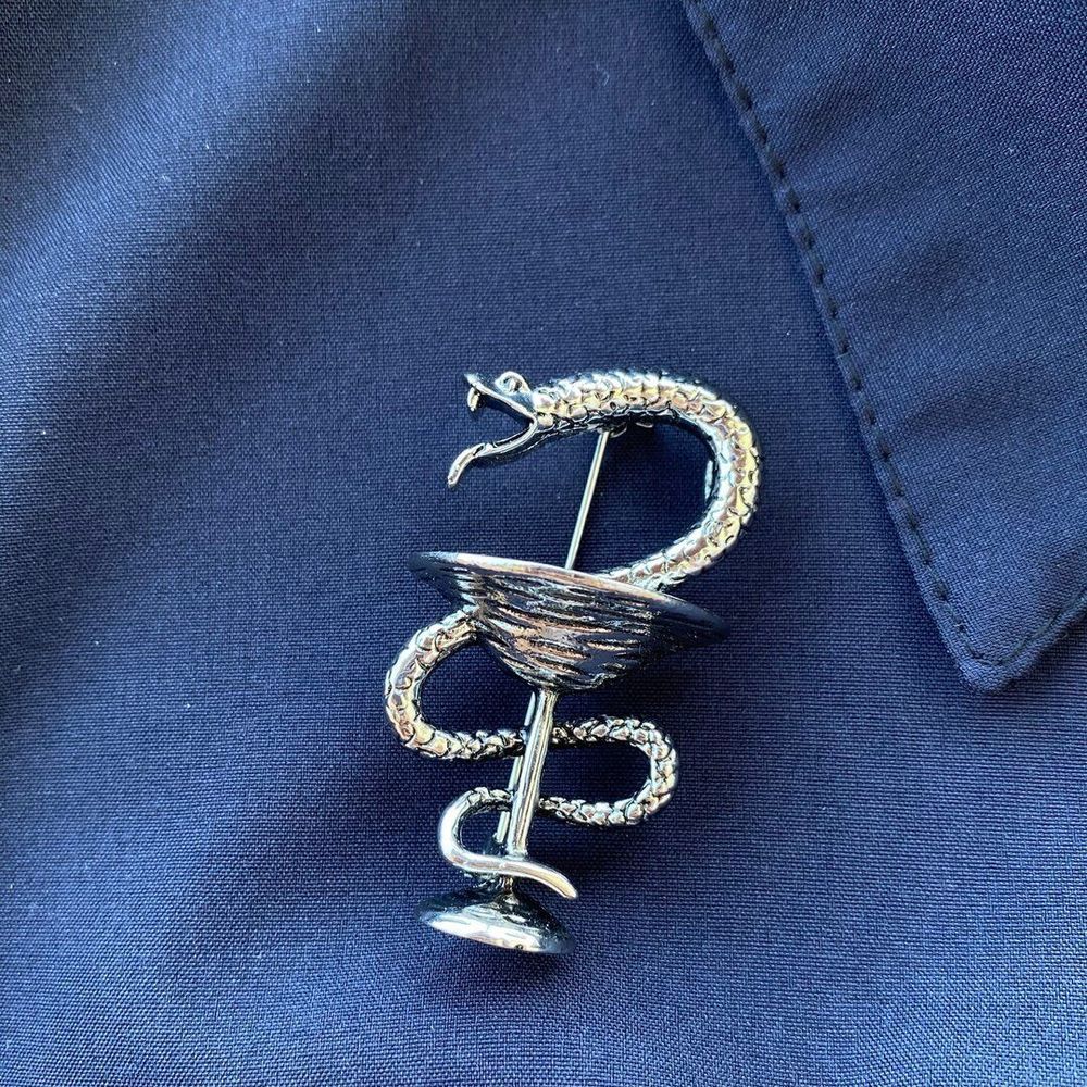 брошь медикам брошь медикам