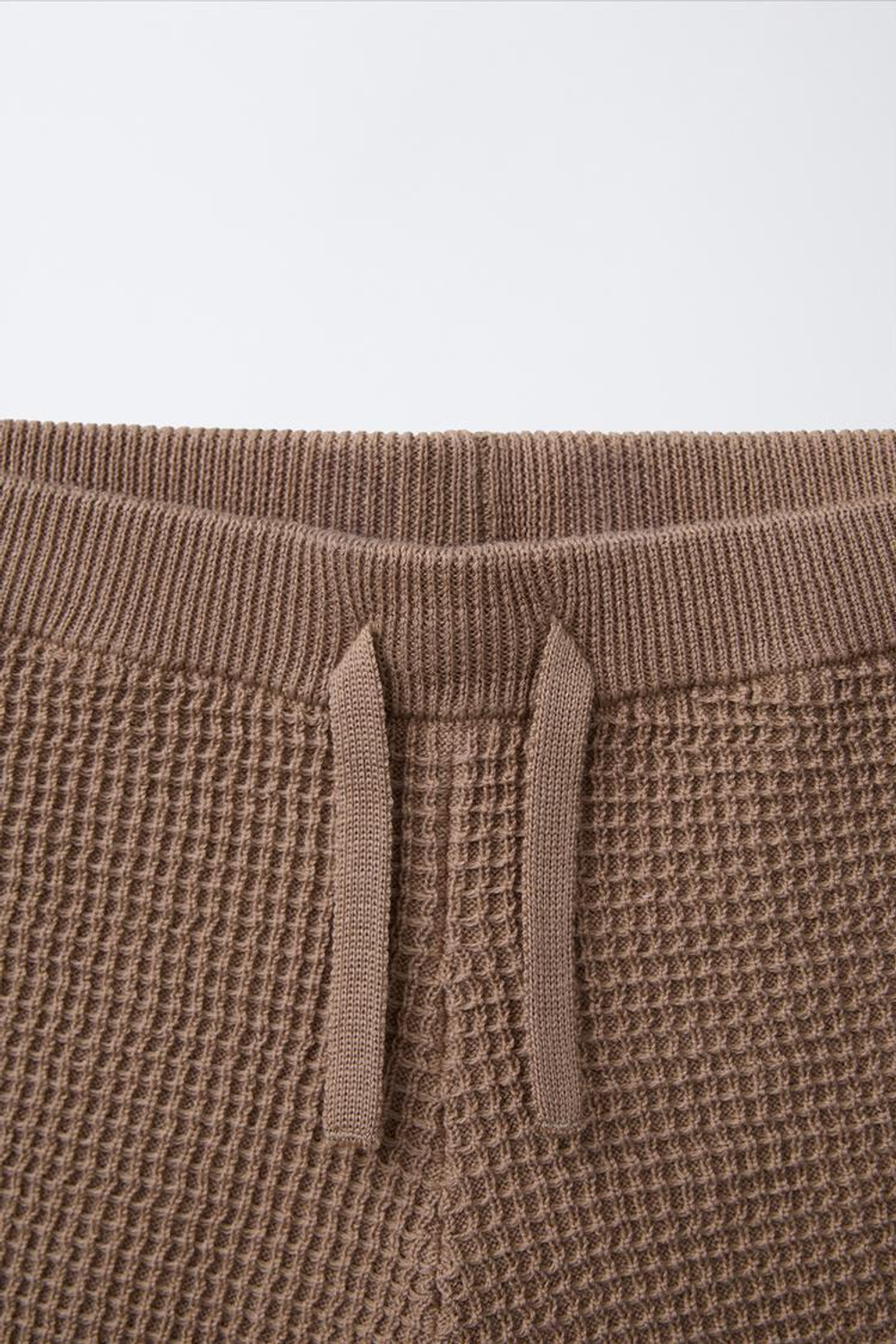 ZARA ТРИКОТАЖНЫЕ ШОРТЫ, КОРИЧНЕВЫЙ