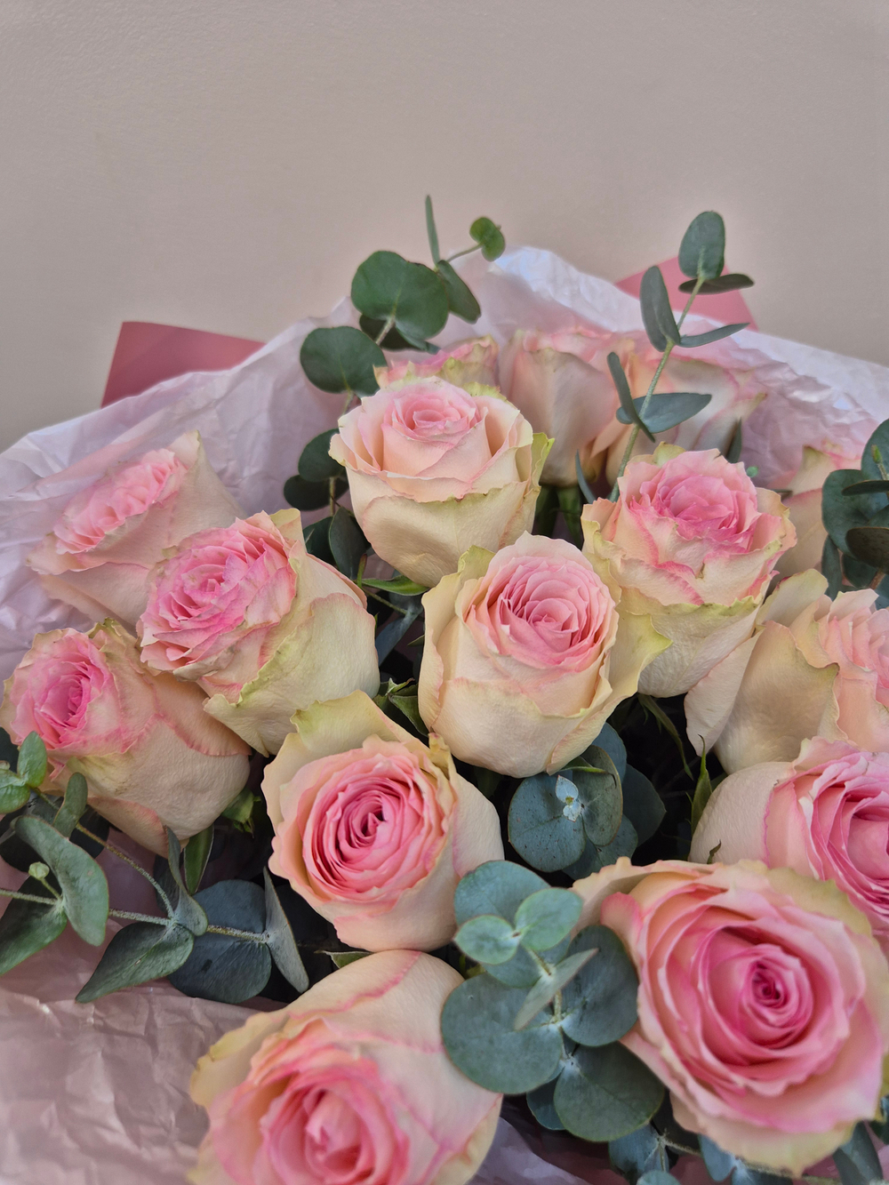 Роза с эвкалиптом букет