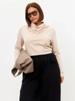 Лонгслив с цельнокроеным воротником бежевый