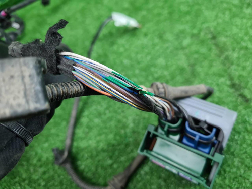 Проводка моторного отсека Geely Monjaro (21-нв)