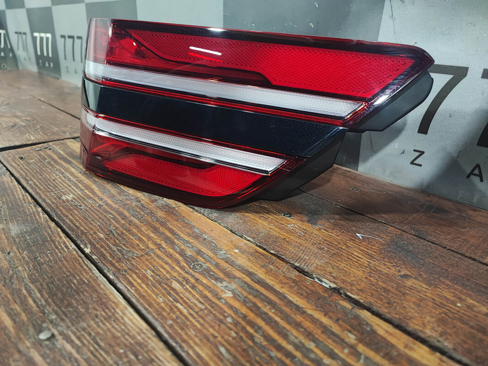 Фонарь задний правый Genesis GV80 20-нв Б/У Оригинал 92402T6000