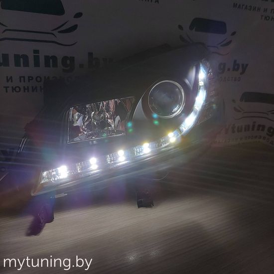 Передние фары daylight black для Opel Zafira A