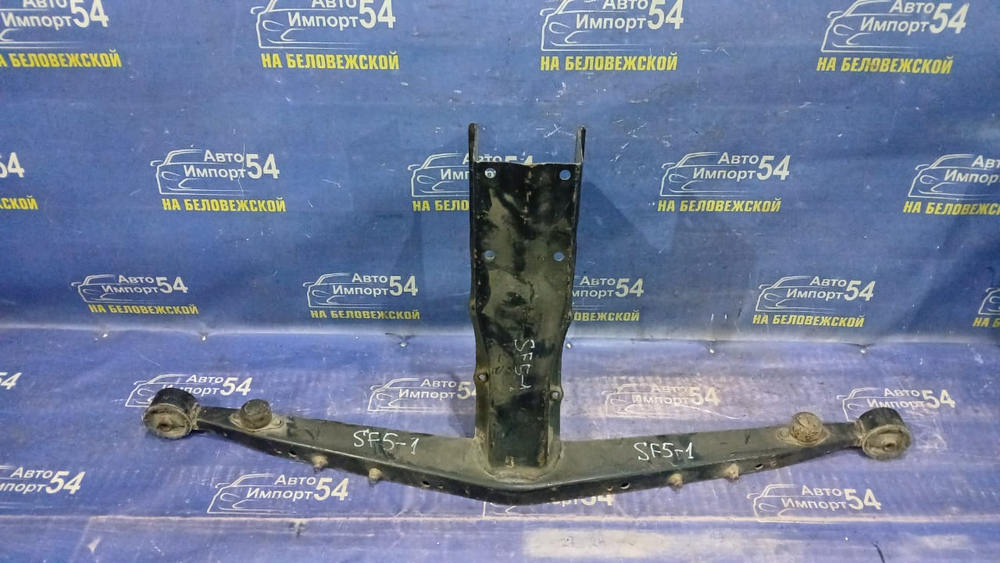Крепление редуктора SUBARU FORESTER 2000