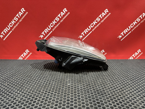 Фара противотуманная правая