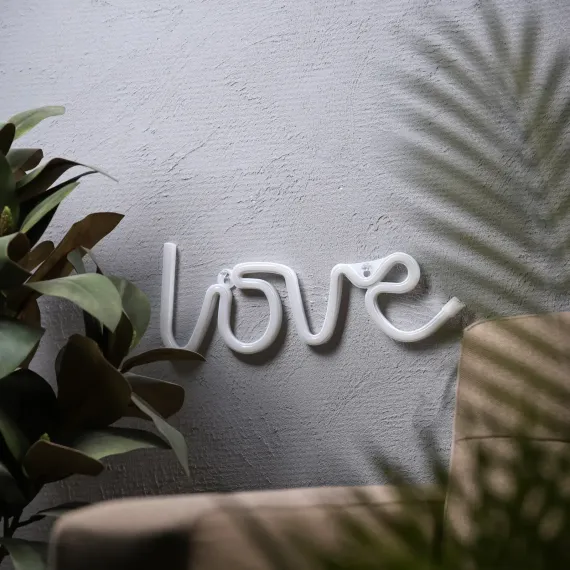 Неоновая вывеска Любовь 35x13 см., AAx3+USB, красный, Luazon Lighting (10429935)