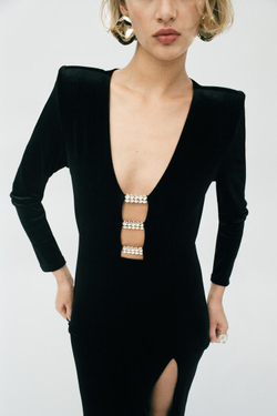 ZARA БАРХАТНОЕ ПЛАТЬЕ МИДИ С БЛЕСТЯЩИМИ ДЕТАЛЯМИ, ЧЕРНЫЙ