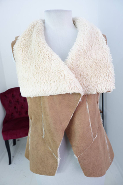 Жилетка Bershka для образа в стиле бохо 44 размер