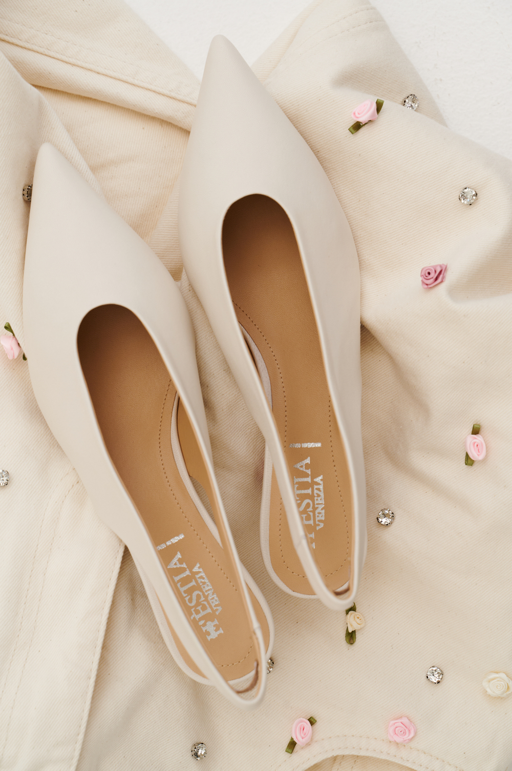 Туфли - лодочки на низком каблуке