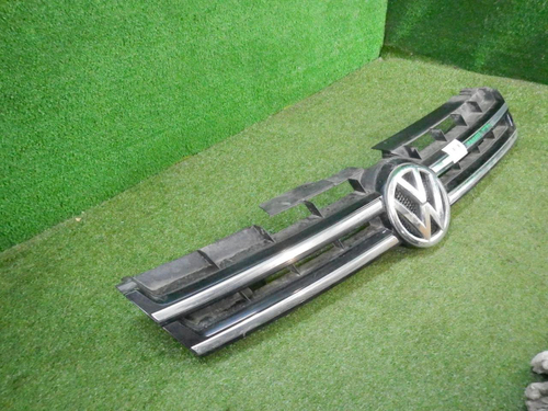 Решетка радиатора VW Touareg 2 NF (2010-2014)