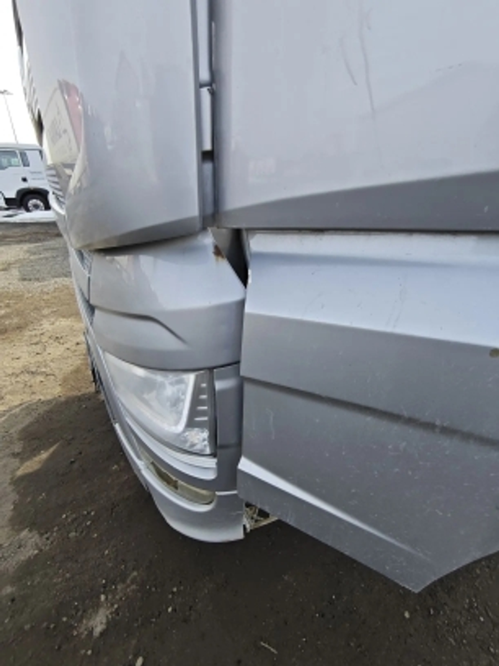 FAW J7 4x2 Седельный тягач CA4180P77K25E5 (Дизельный, 12,5 л, 553 л.с., АТ)
