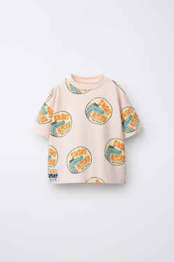 ZARA ФУТБОЛКА С ПРИНТОМ «ДИНЗАВРЫ», БЛЕДНО-РОЗОВЫЙ