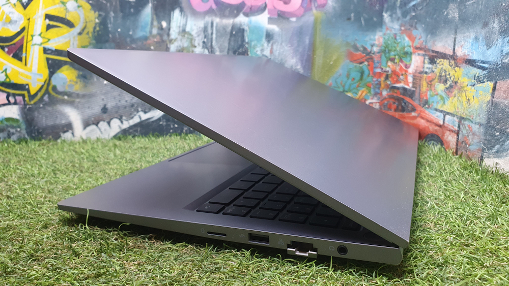 Ноутбук default string ryzen 5/16Gb/512Gb/FHD