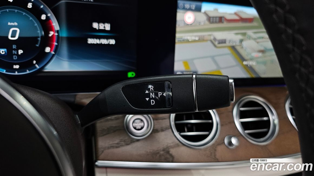 Mercedes-Benz E-Class W213 E300 4MATIC Exclusive (04.2020)