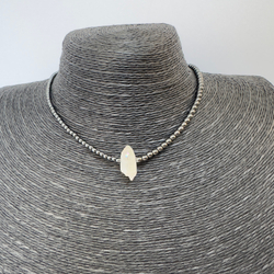 Колье "Стальной луч" с гематитом и кристаллом