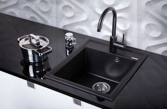 Кухонная мойка OMOIKIRI Daisen 42-BL(арт.4993606)