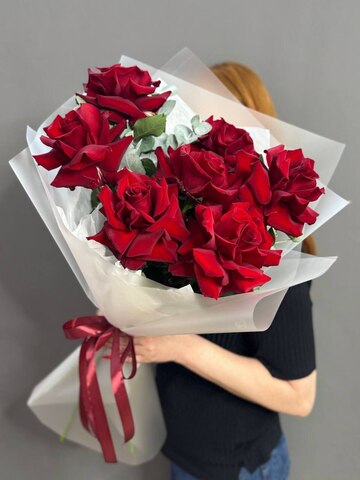 Букет из 7 французских роз сорта "Эксплорер" (Эквадор 60 см)