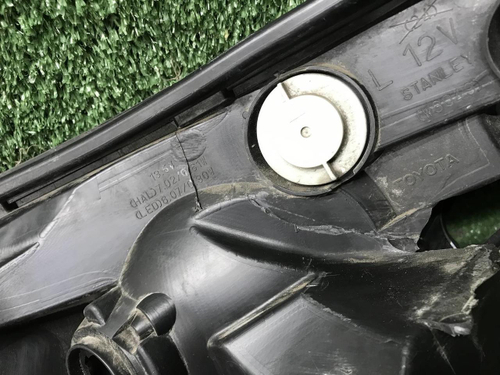 Битая Фара левая Toyota Rav 4 CA40 (2015-2019) LED