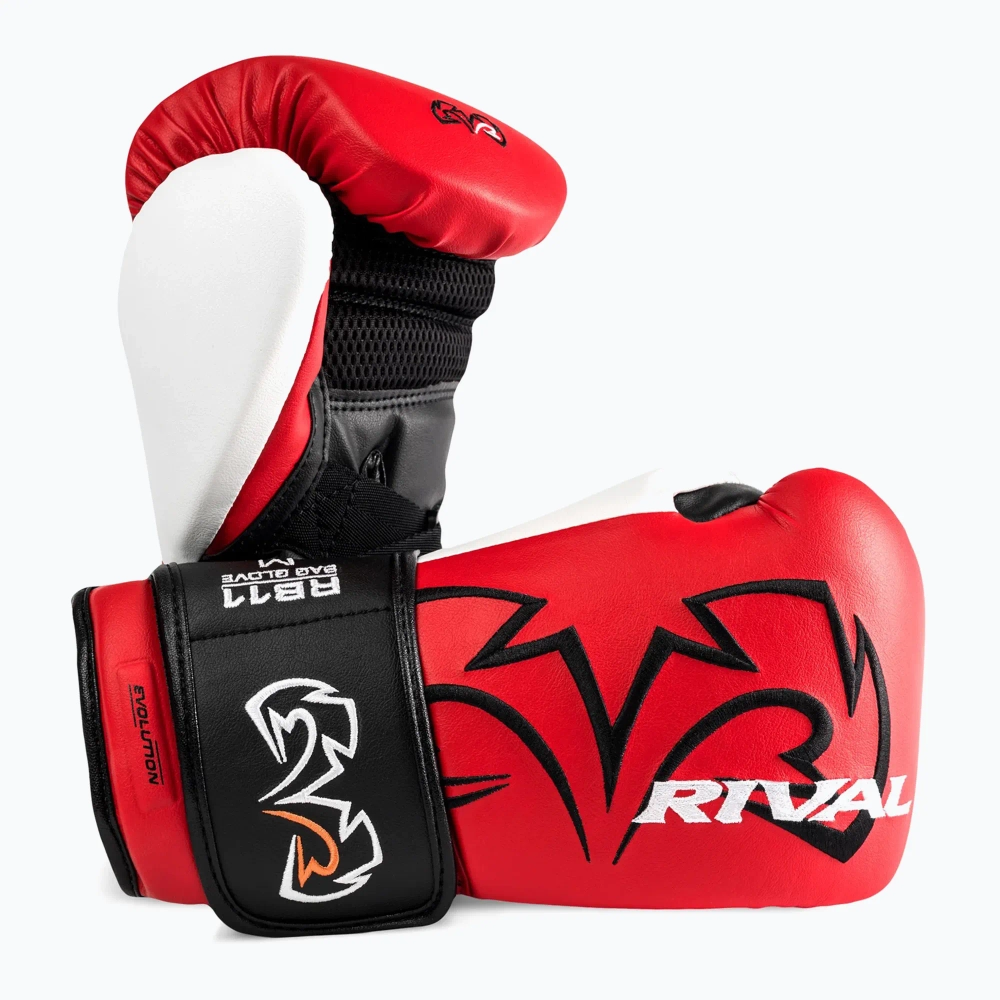 Боксёрские перчатки Rival RB11 red