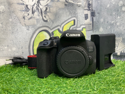 Canon EOS 850D