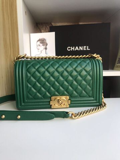 Chanel Boy 25 cm