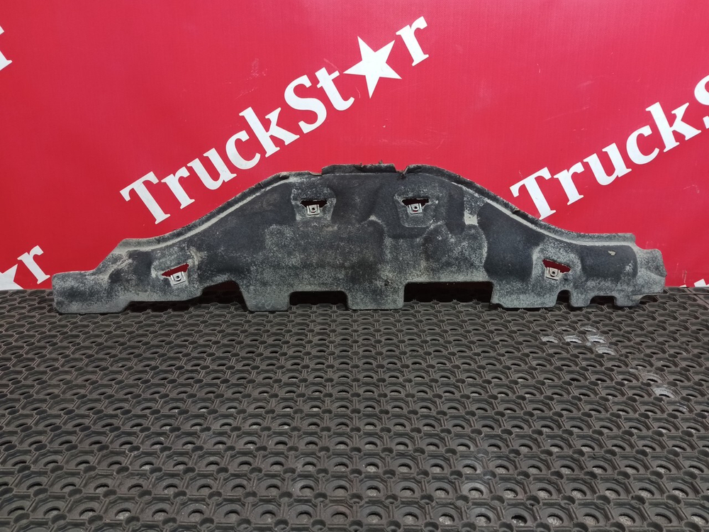 Шумоизоляция двигателя правая