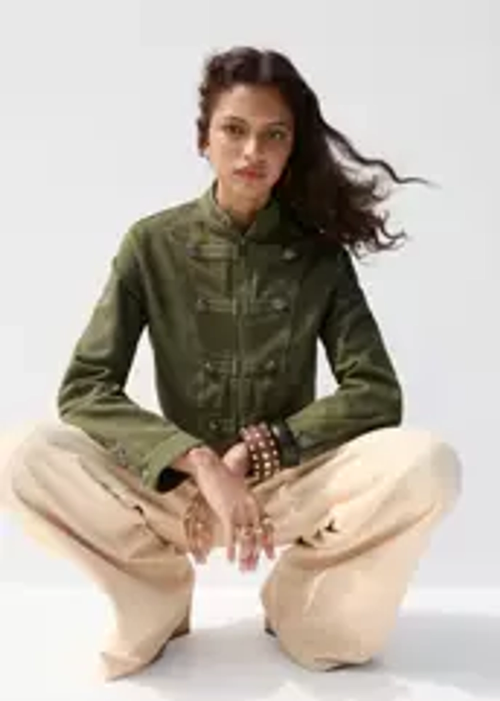 MANGO Приталенный жакет с воротником-стойкой, хаки