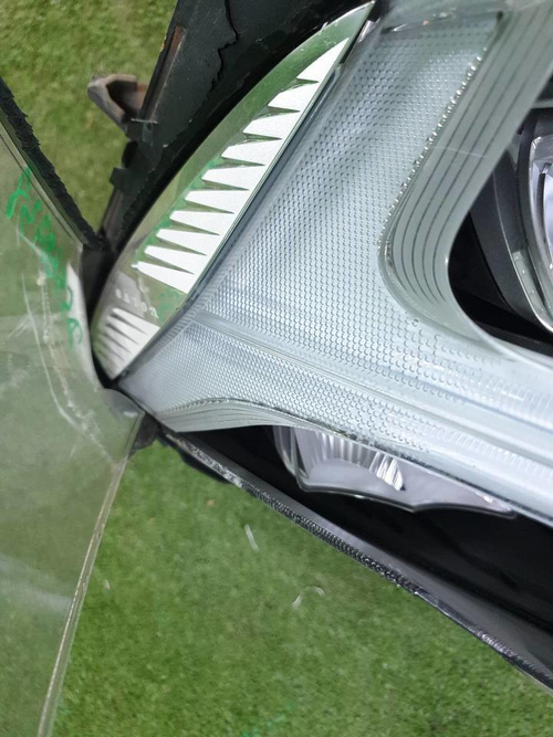 Битая Фара левая Volvo XC60 2 (2017-2021) LED