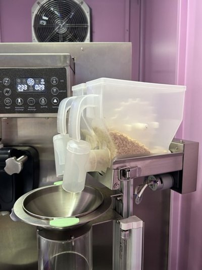 Вендинговый автомат мороженого «Робо мороженое»