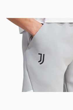 Шорты adidas Juventus FC 23/24 Designed For Gameday