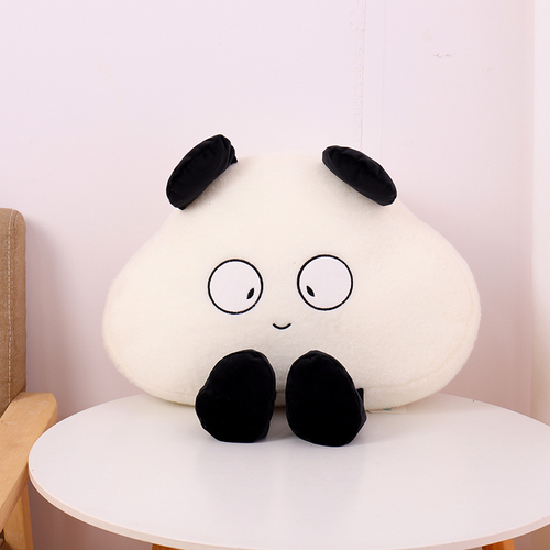 Треугольная подушка в виде панды
