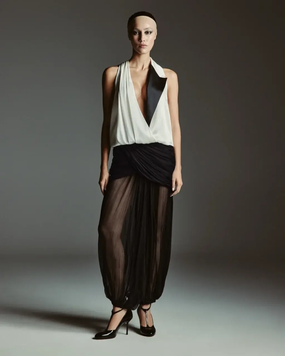 Топ с лацканом