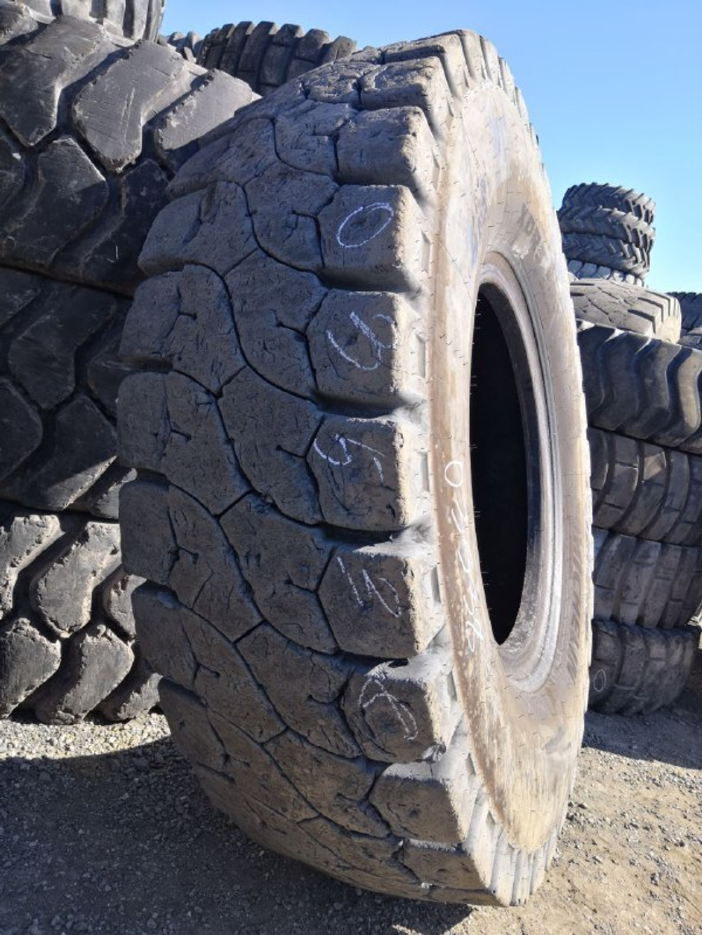 27.00R49 Michelin XDR3 шина б/у