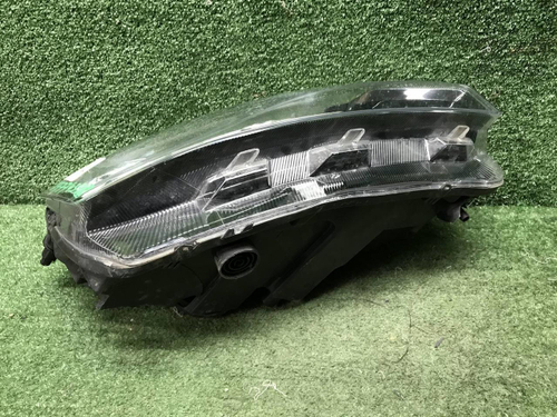 Битая Фара правая Skoda Rapid 1 (12-17) галоген