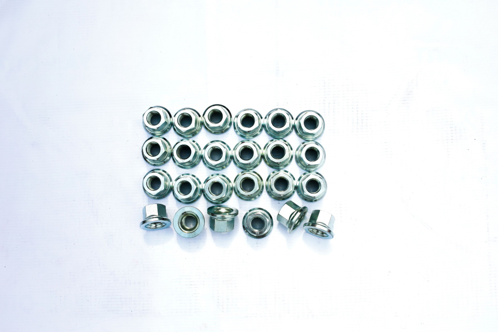 Гайка колеса газель м18*1,5 (24шт).