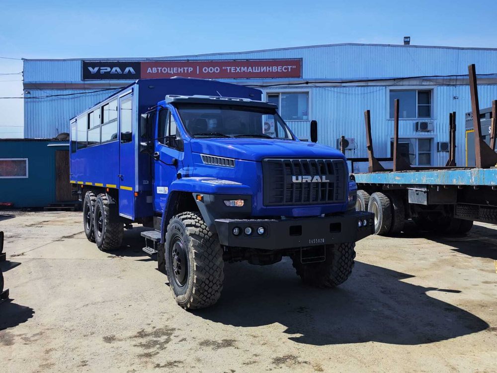 Вахтовый автобус УРАЛ NEXT 3255-72