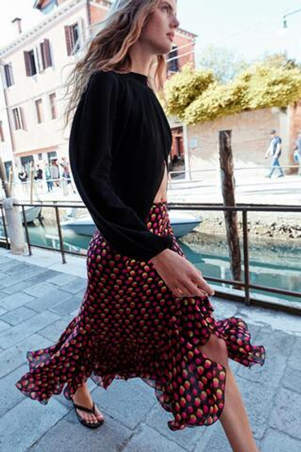 ZARA ЮБКА МИДИ АСИММЕТРИЧНОГО КРОЯ В ГОРОШЕК, ЧЕРНЫЙ/ЦВЕТ ФУКСИИ