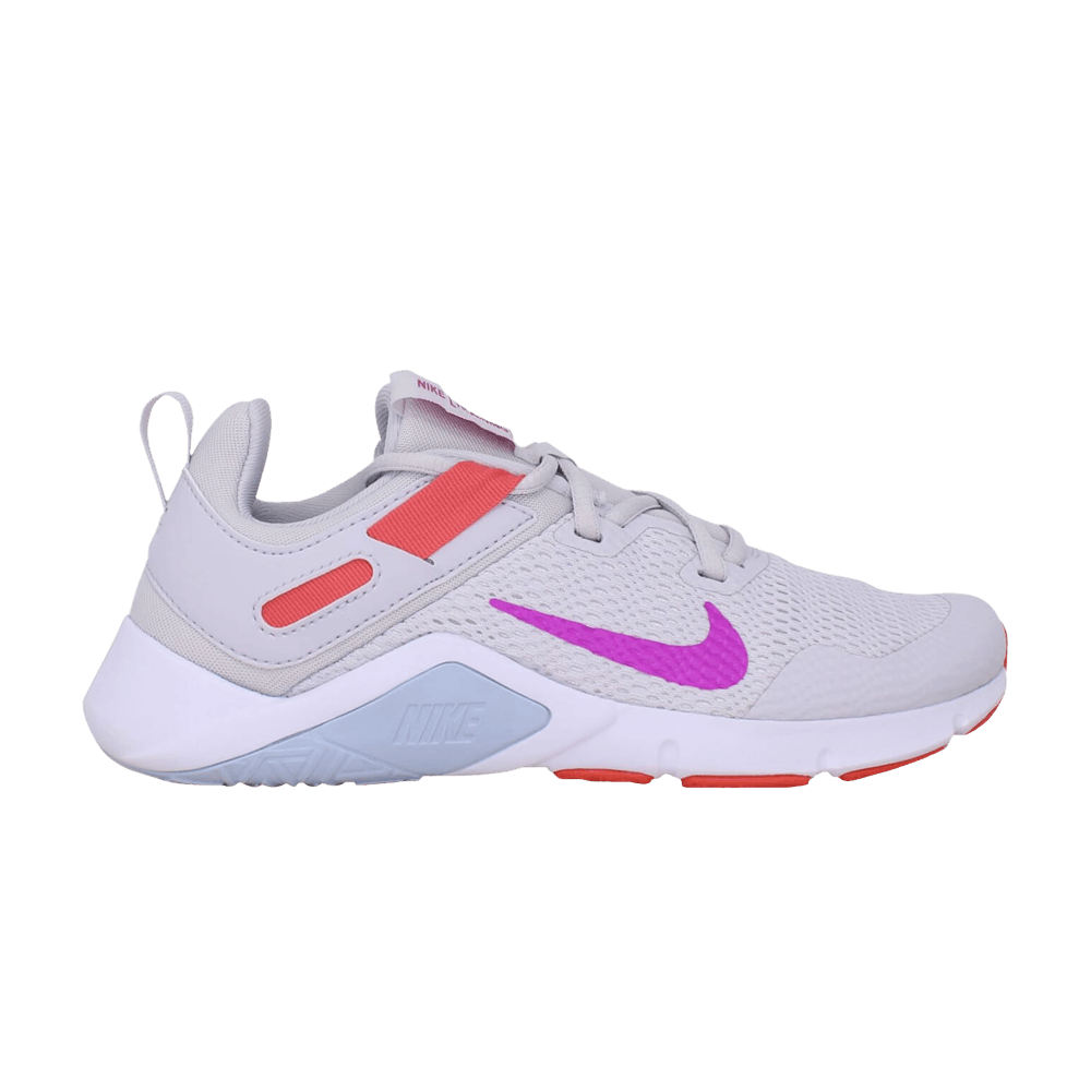 Кроссовки Nike Legend Essential (Женская размерная сетка)