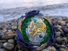 Волчок Vanish Fafnir Tapered Kick-3 B185 Takara Tomy