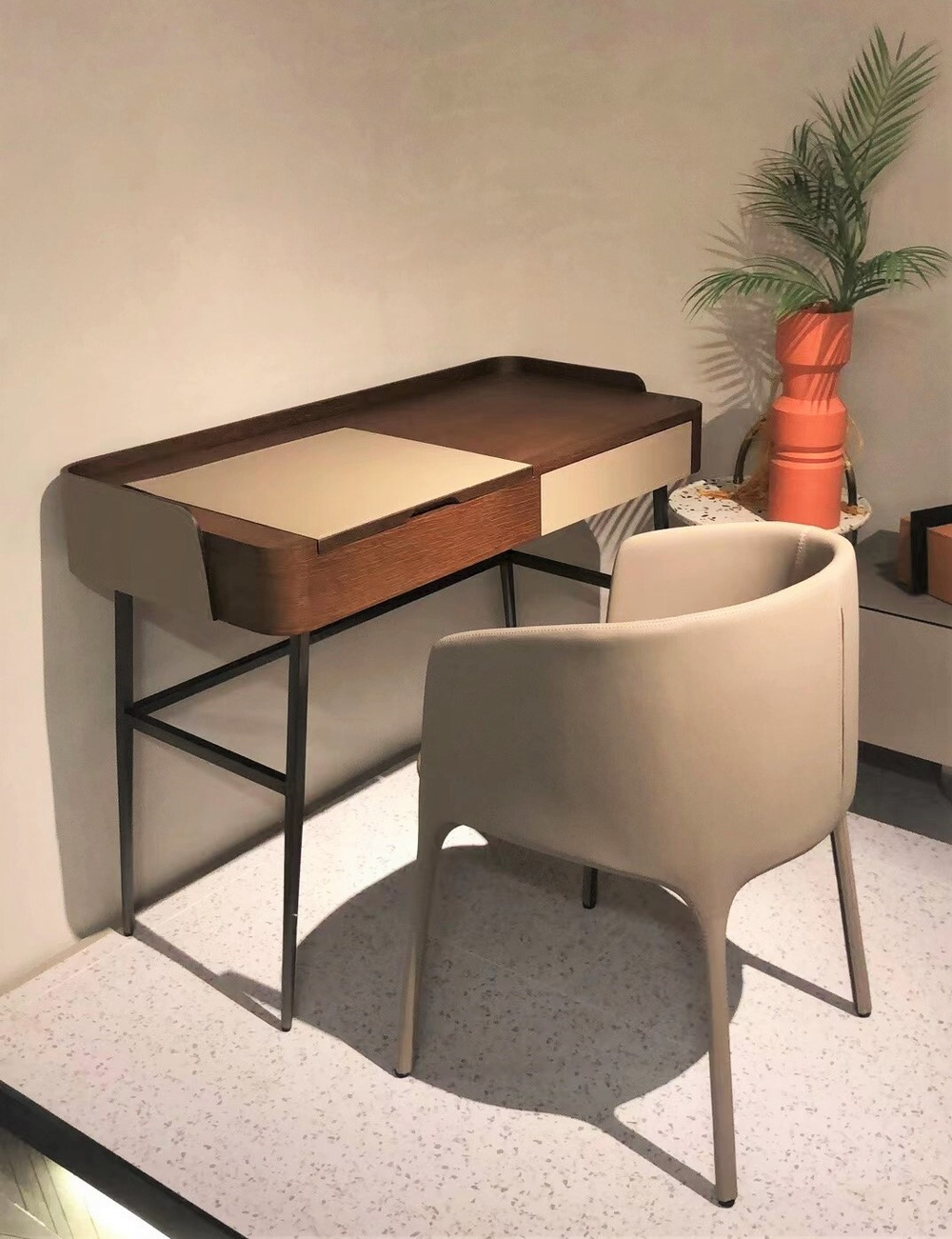 Консоль Julianna